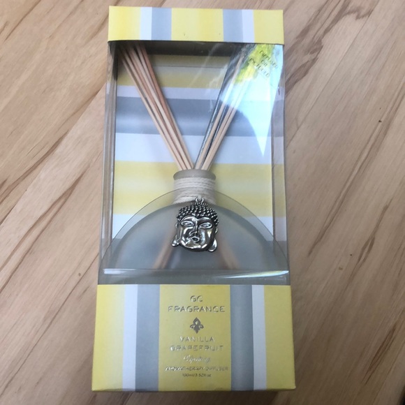Aromatherapy Diffuser Set Vanilla Grapefruit NWT - Picture 2 of 12